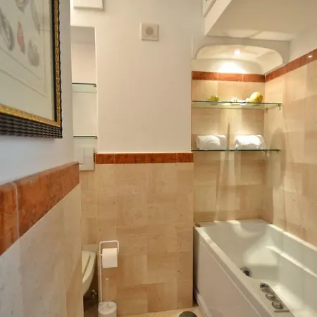 Casa Gadeamus Via Le Botteghe 12 Apartment
