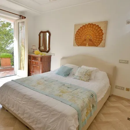 Casa Gadeamus Via Le Botteghe 12 Apartment Capri